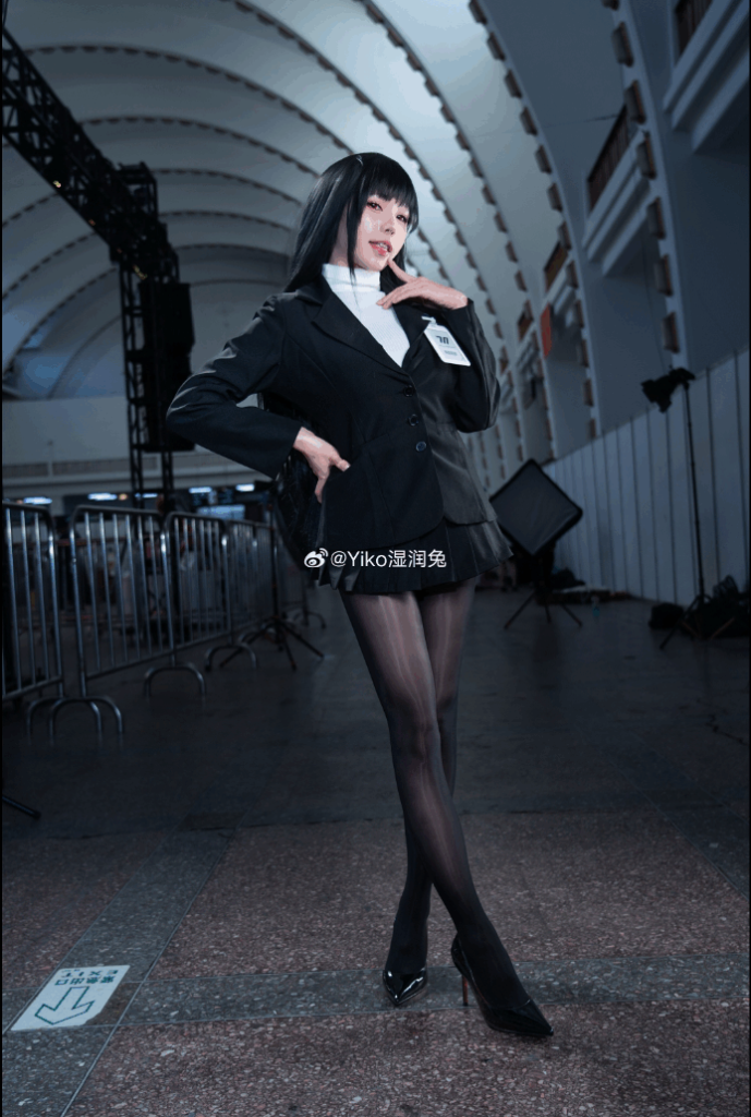 Yiko 湿润兔全套 cos 图集分享,咬一口兔娘镜头表现力格外出彩