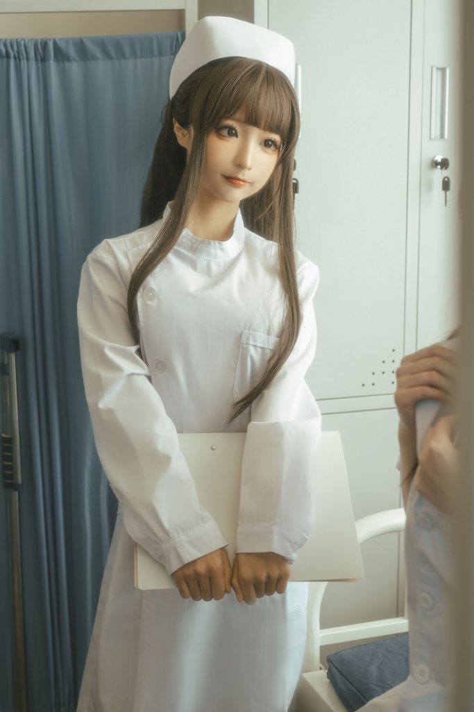 蠢沫沫下班后护士COS赏析,沉浸式剧情写真看点详解
