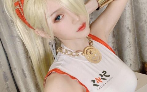 斗鱼高人气主播腐团儿，火影与 LOL 经典角色造型还原度十分到位