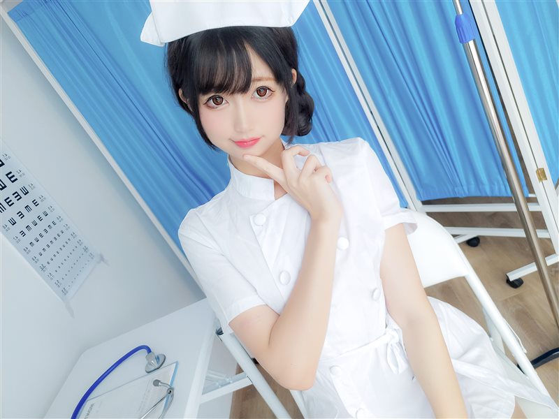 Nagisa魔物喵多风格 COS 赏析,JK/OL/ 看护师造型全解析