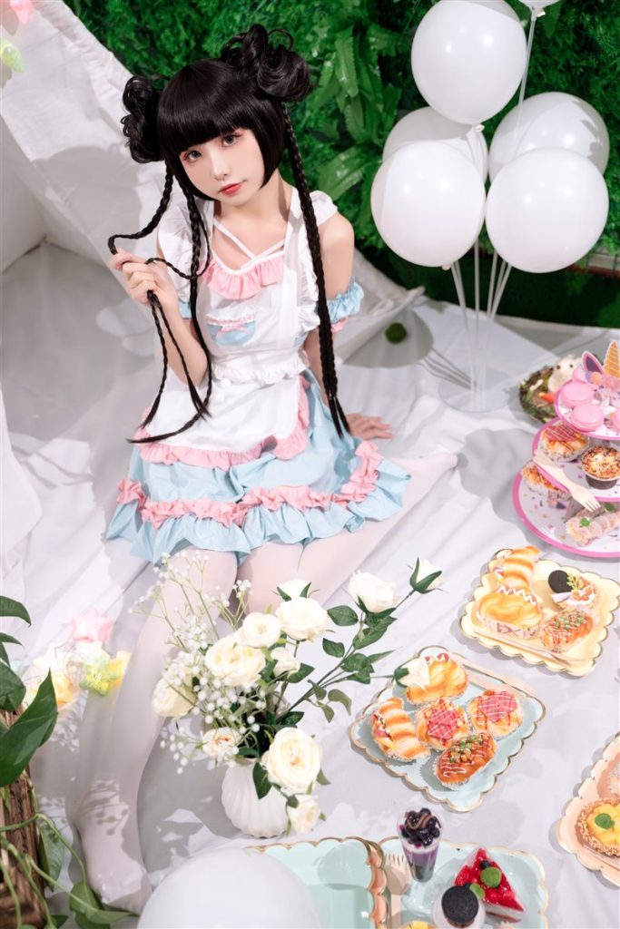 撞脸严重的两位人气coser,喵小吉与蠢沫沫是同一人吗?
