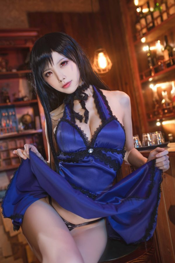 最终幻想经典女神复刻,水淼aqua高颜值紫裙蒂法cos作品鉴赏