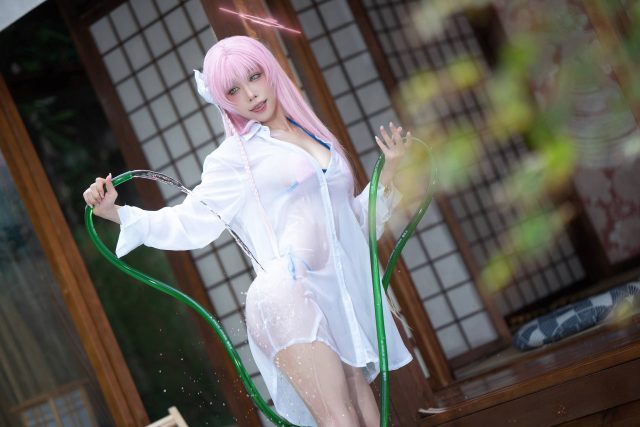 活力夏日风情!水淼aqua完美演绎蔚蓝档案浦和花子