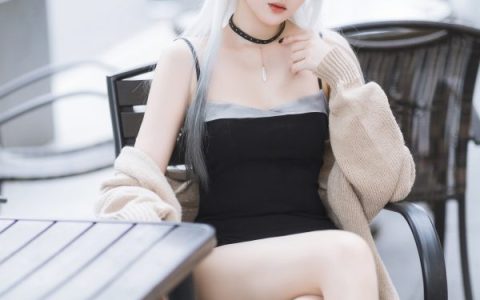 蔚蓝档案优质同人cos，瓜希酱精准演绎鬼方佳代子日常反差感