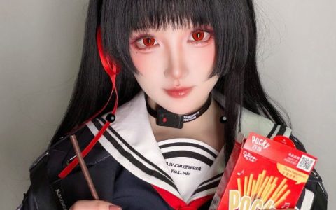 鸣潮优质同人cos，瓜希酱精准演绎朽叶千咲冷锋人设！