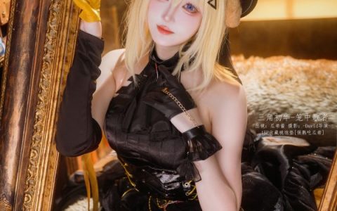 碧蓝档案优质同人cos，瓜希酱舞台风三角初华造型鉴赏