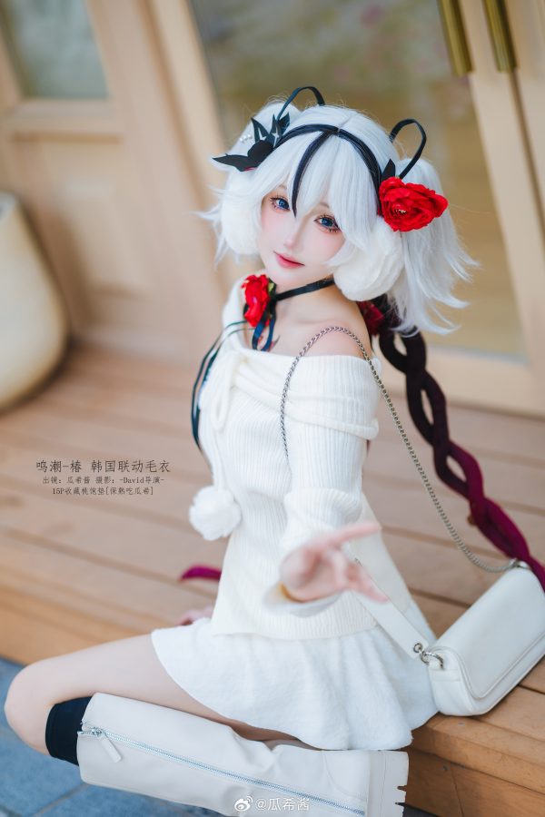 鸣潮优质同人cos,瓜希酱温柔慵懒风椿角色造型