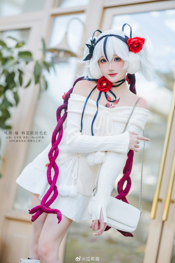 鸣潮优质同人cos,瓜希酱温柔慵懒风椿角色造型