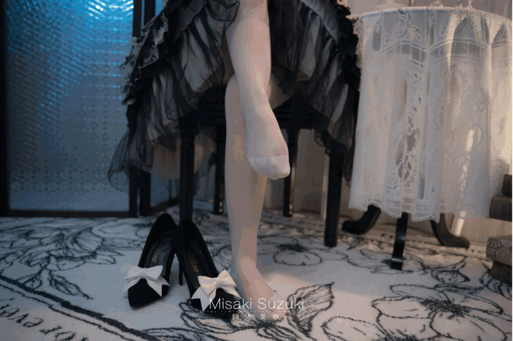 风格跨度超大,铃木美咲甜美与酷感COS双重魅力