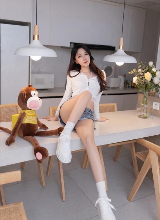 鱼子酱Fish个人科普，本名周慕汐三大热门写真图集系列赏析