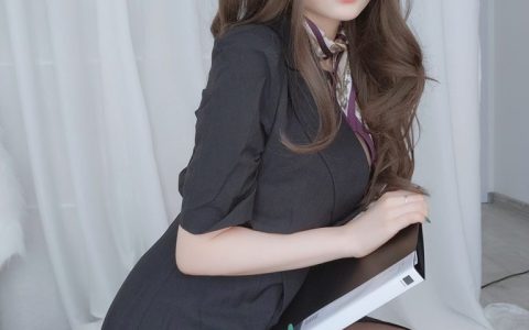 软萌肉感少女感拉满！白银81自带氛围感出圈coser