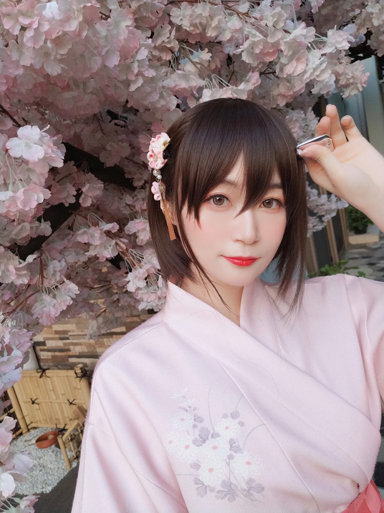 软萌肉感少女感拉满！白银81自带氛围感出圈coser