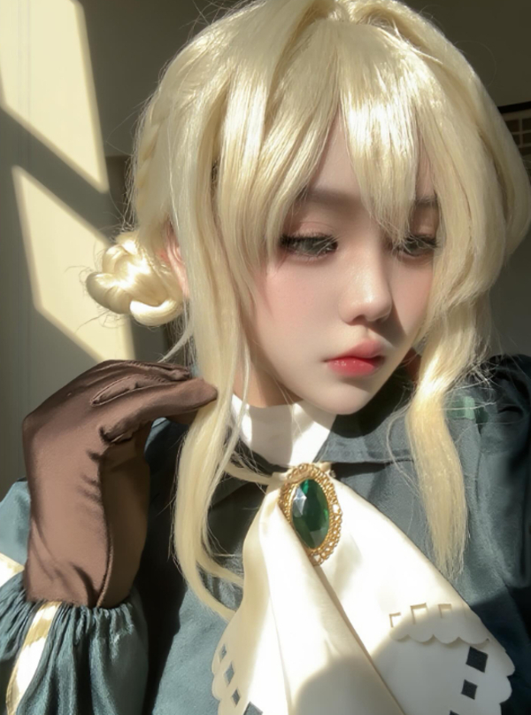 清冷疏离感拉满！Pi Tien完美复刻妮姬Label高冷女神