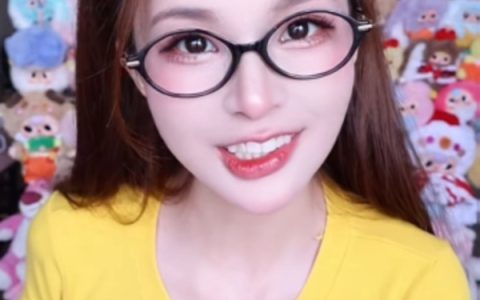 越南主播Mèo 2k4魔性传说对决拉兹COS笑疯全网