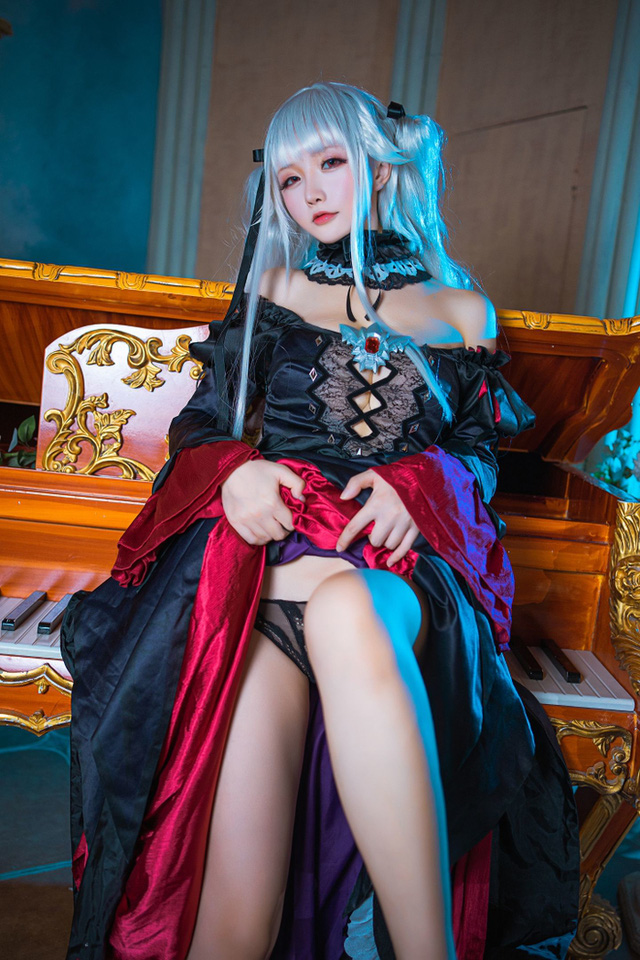 篝之雾枝礼服款角色cos,人气coser星之迟迟完整还原作品