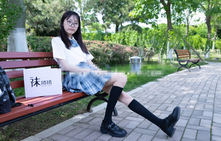 摄影专业出身,袜啵啵小甜豆元气少女系图集完整介绍