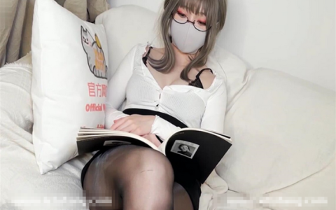 2020年入行的柚子猫，凭借什么特质快速走红cos圈